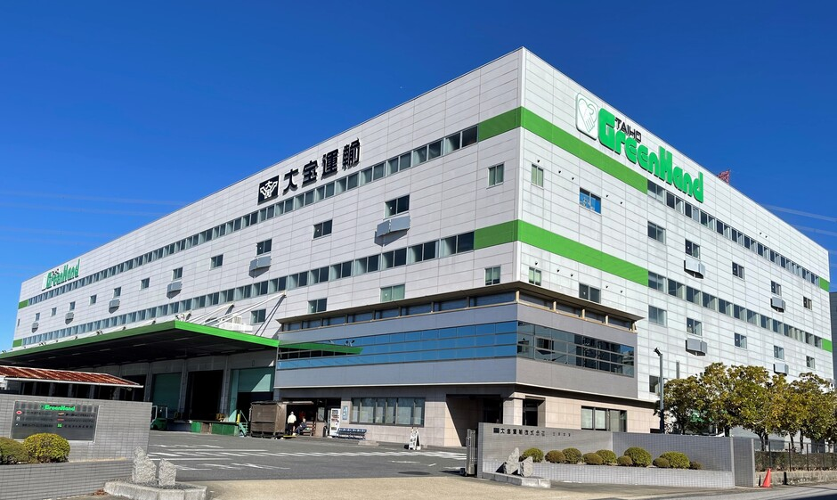地元で愛される緑のトラック